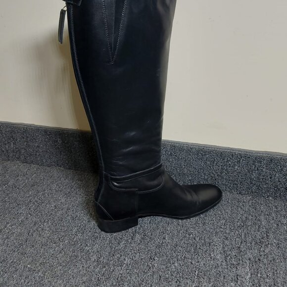 Womens Hugo Boss boots - Picture 4 of 16